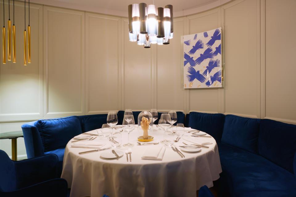ASTOR GARDEN HOTEL