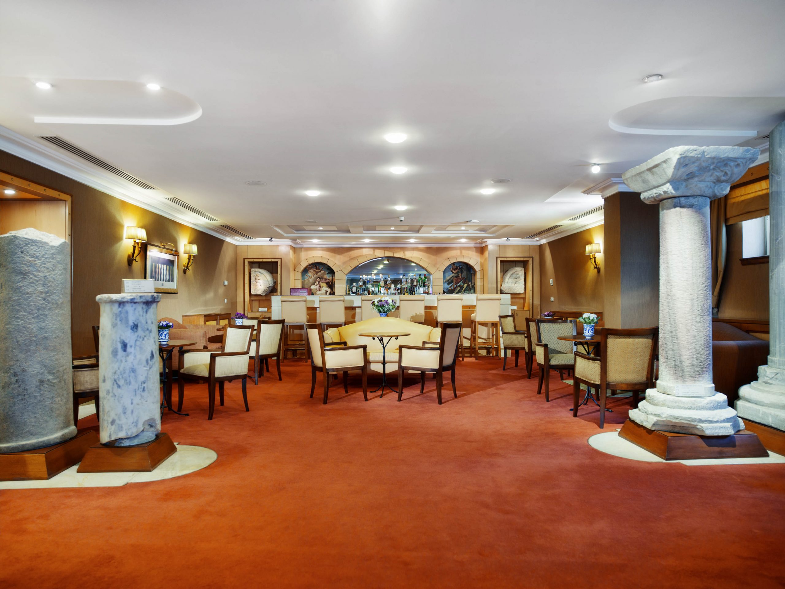 ERESIN CROWN HOTEL
