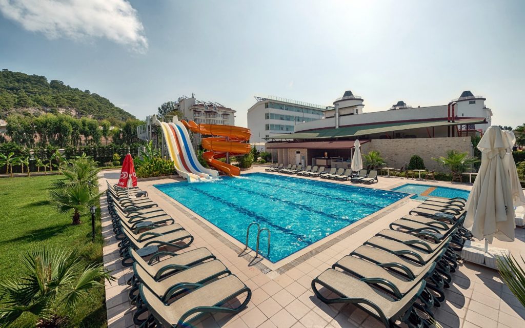 معرفی هتل رویال تاورز ریزورت ROYAL TOWER RESORT آنتالیا