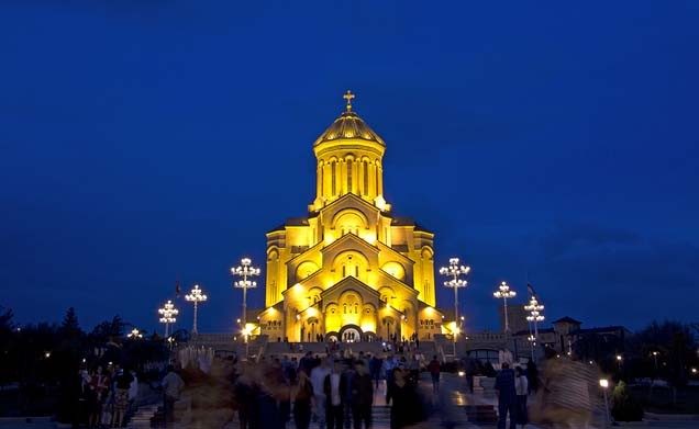 ساخت و ساز کلیسای جامع سامبا بر اساس سنت ها