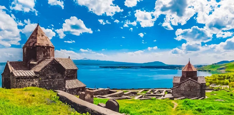 دریاچه سوان در ارمنستان