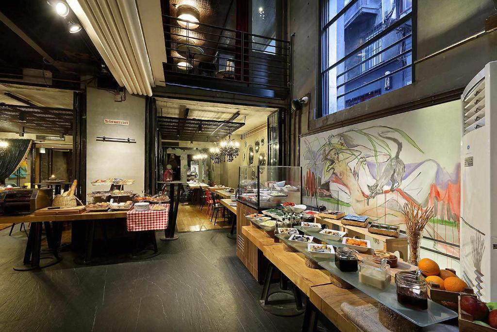 IKONIK THE PUBLIC ISTANBUL