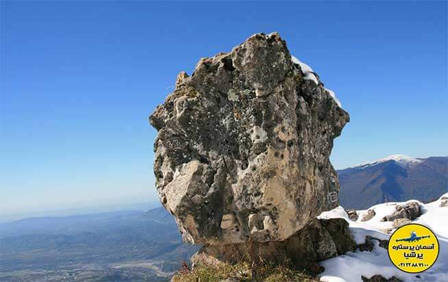 صخره ی درحال تاب زوگدیدی گرجستان