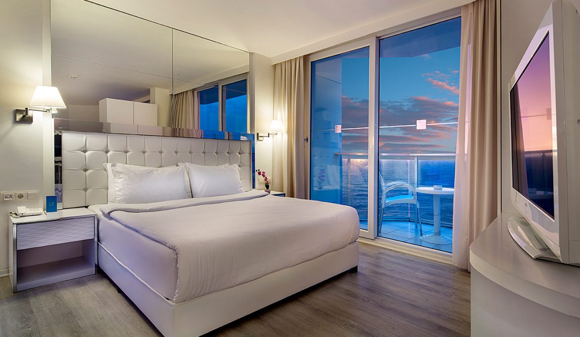 LE BLEU HOTEL RESORT