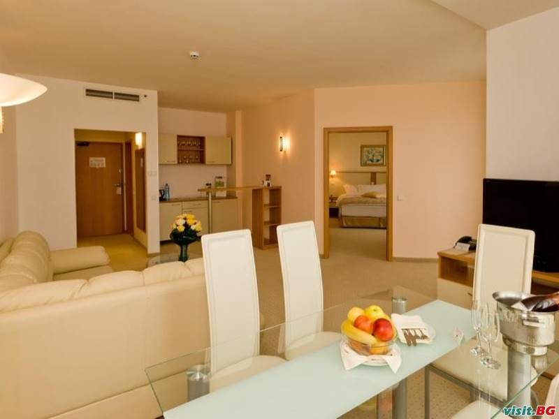 APOLLO GOLDEN SANDS