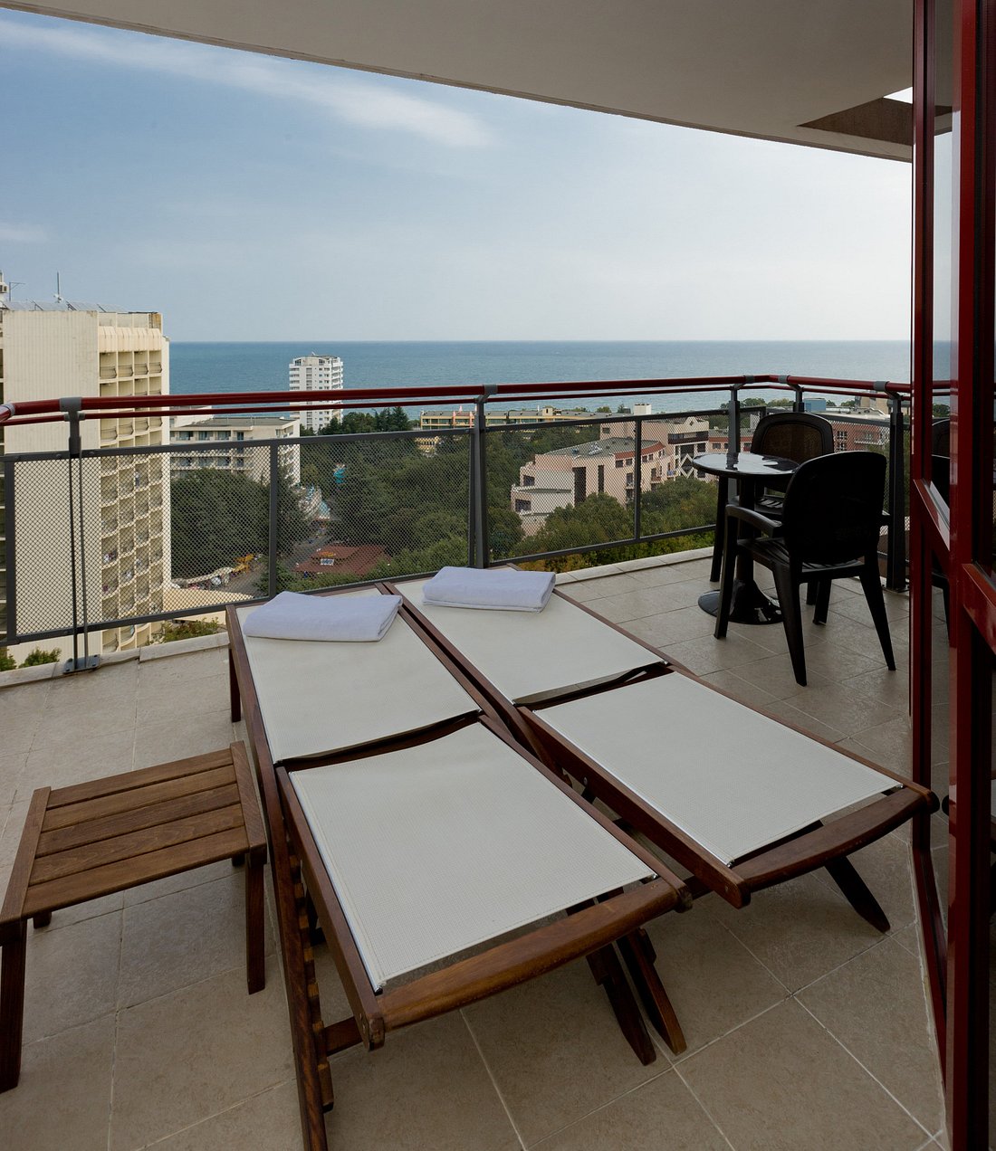 APOLLO GOLDEN SANDS